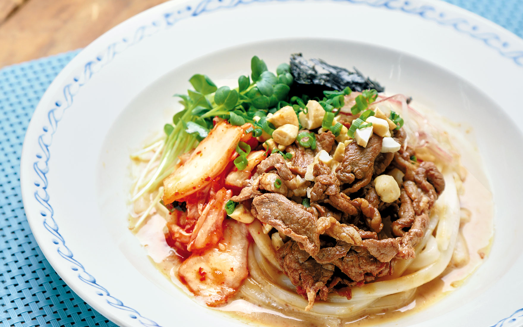 ラム肉のごま豆乳タレうどん