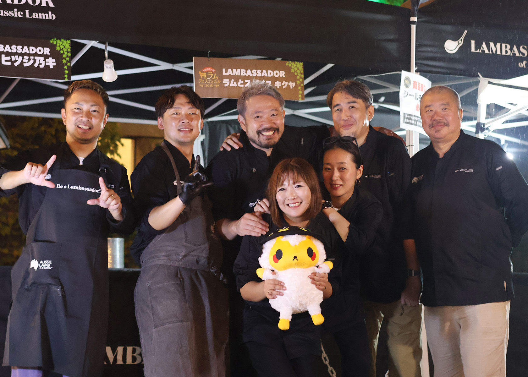 ラムバサダーの集合写真＞